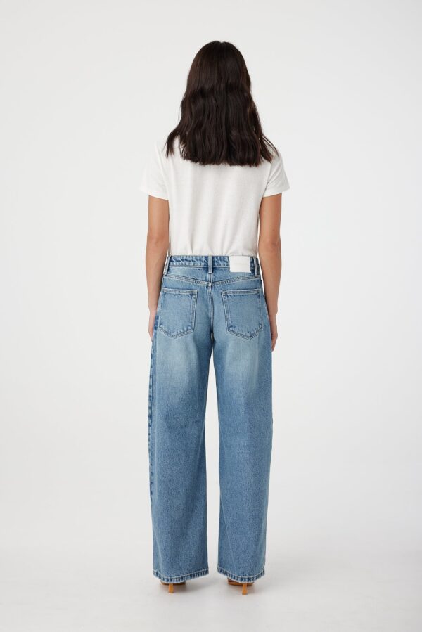 Melrose Jean Endevour
